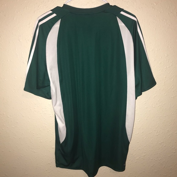 🤍Adidas Top - Picture 2 of 3